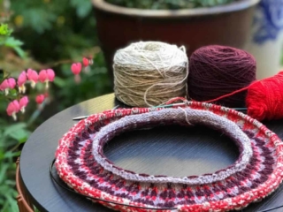 Yoke Emma beginning to knit